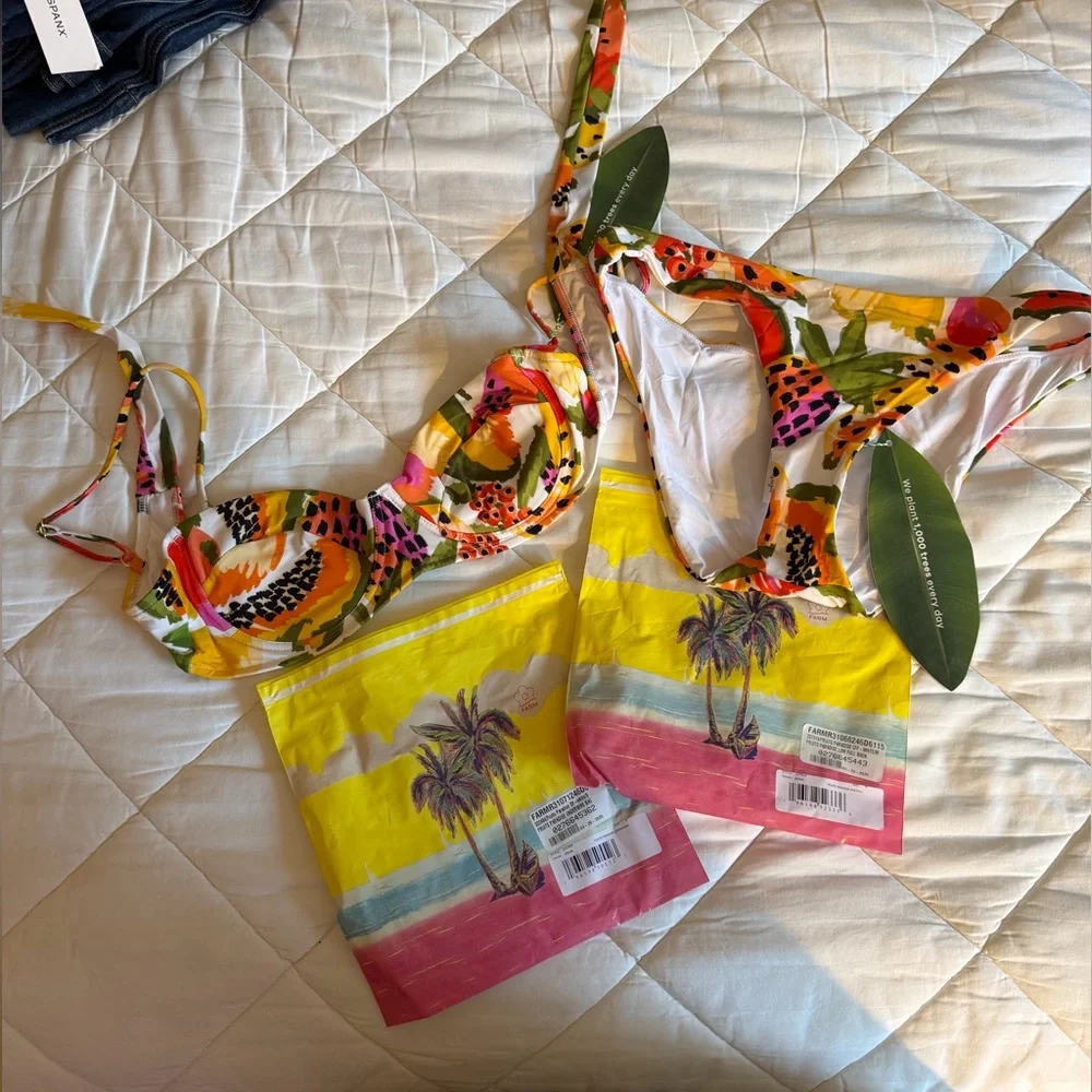 Farm Rio Bikini Set S/M - NWT - Picture 4 of 4